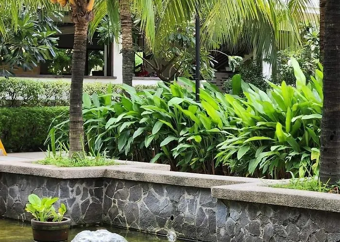 Zinnia Tower 2br With Qc Cityview Apartment