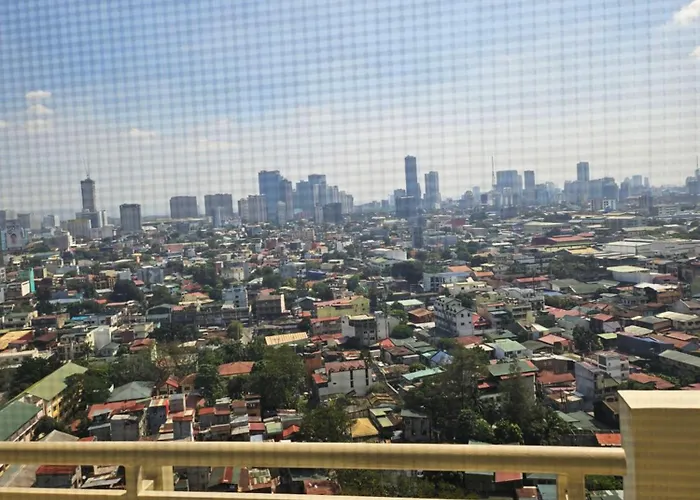 Zinnia Tower 2br With Qc Cityview Apartment *